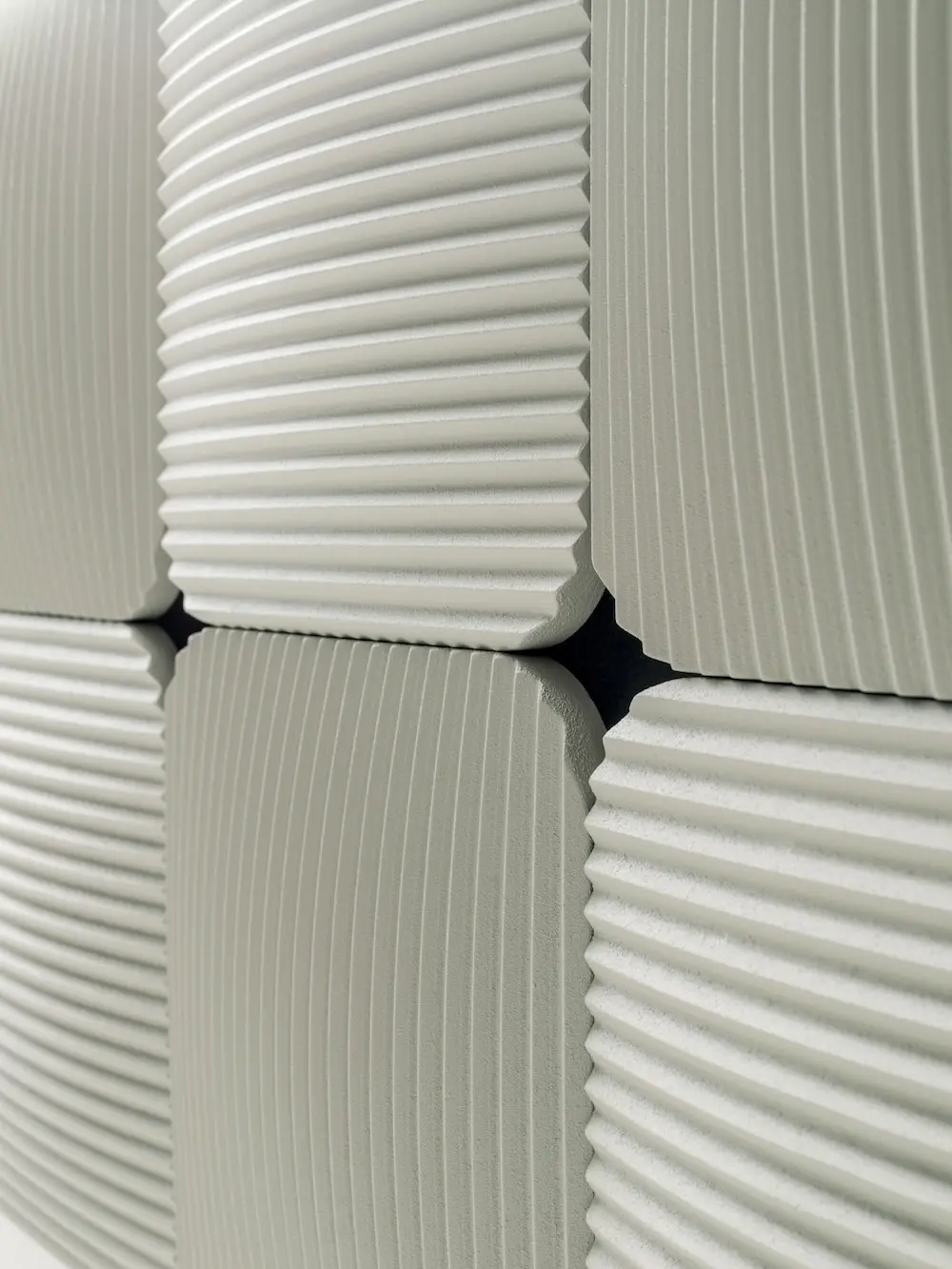 Il Bon Ton come Architettura Invisibile: Stile, Spazio e Relazione