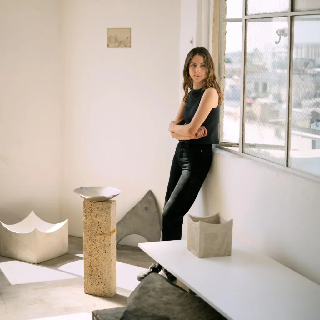 Lily Clark: l’acqua come architettura. Dieci opere che trasformano lo spazio