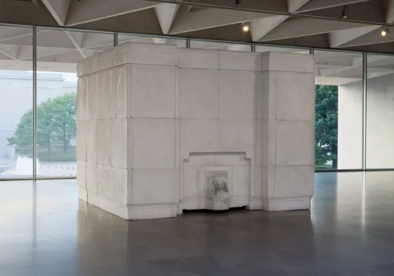 Rachel Whiteread, Ghost, 1990, gesso su struttura in acciaio, National Gallery of Art, Washington D.C.