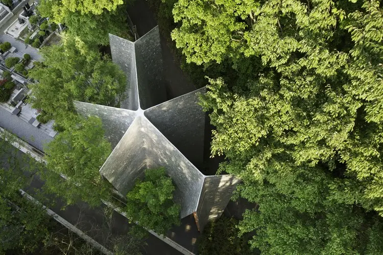 La cappella che prega la foresta — Hiroshi Nakamura a Sayama