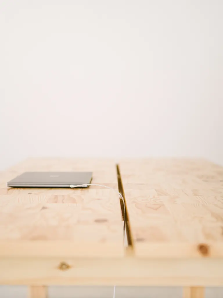 9x14 Table - dettaglio struttura e giunzione legno