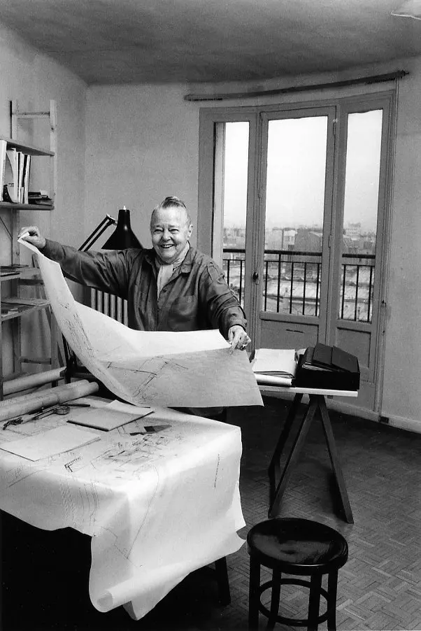 Charlotte Perriand fotografata da Robert Doisneau nel 1991