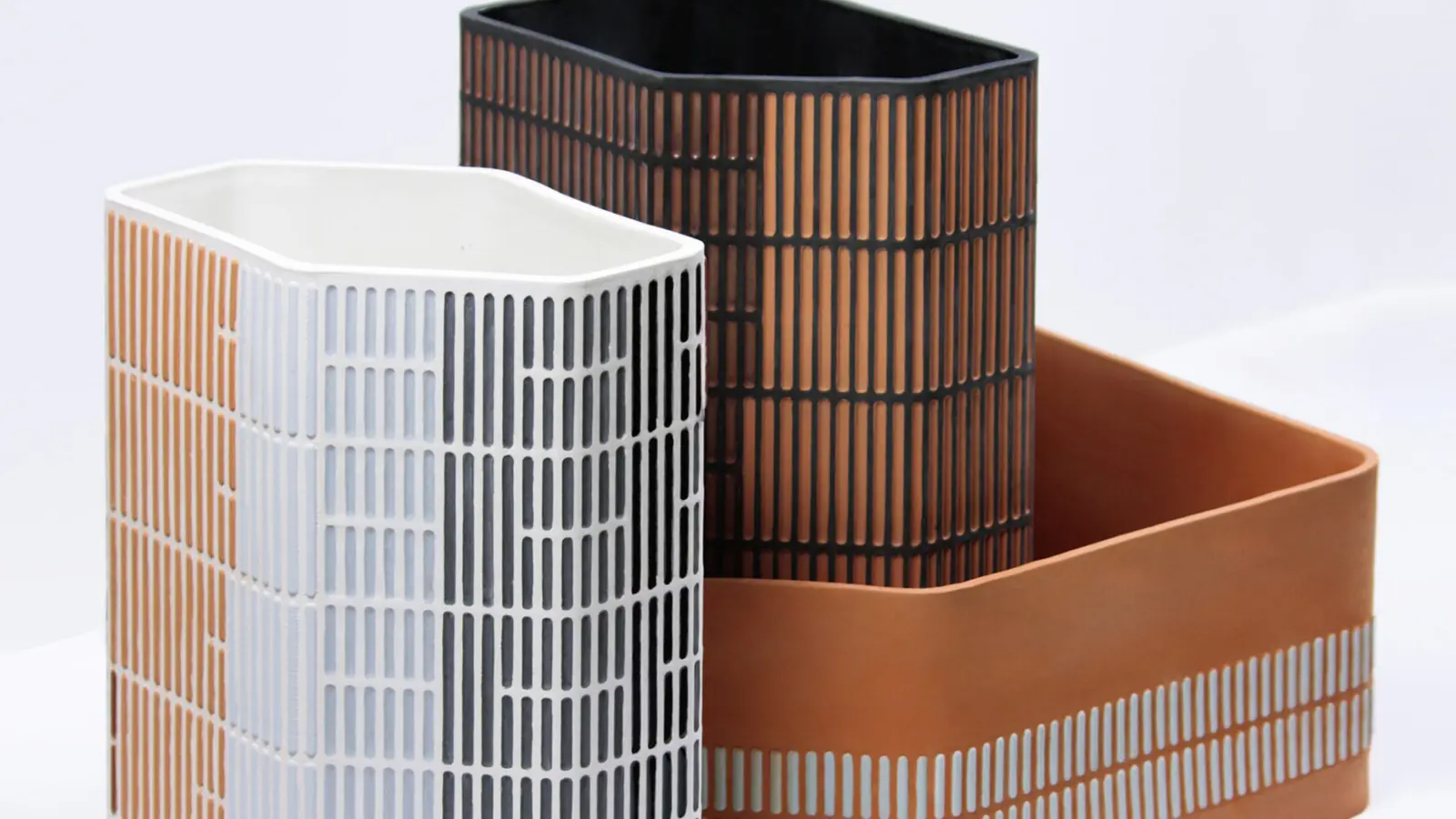 Loggi Set: quando la ceramica racconta un quartiere
