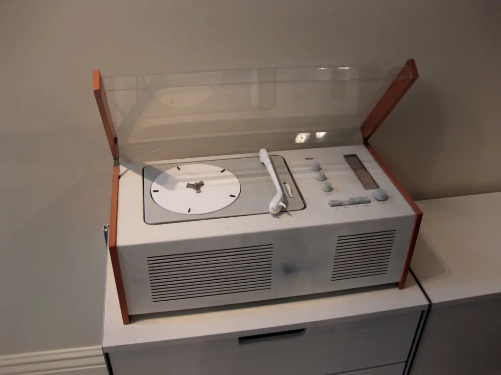 La bara di Biancaneve: Dieter Rams e il coraggio della trasparenza